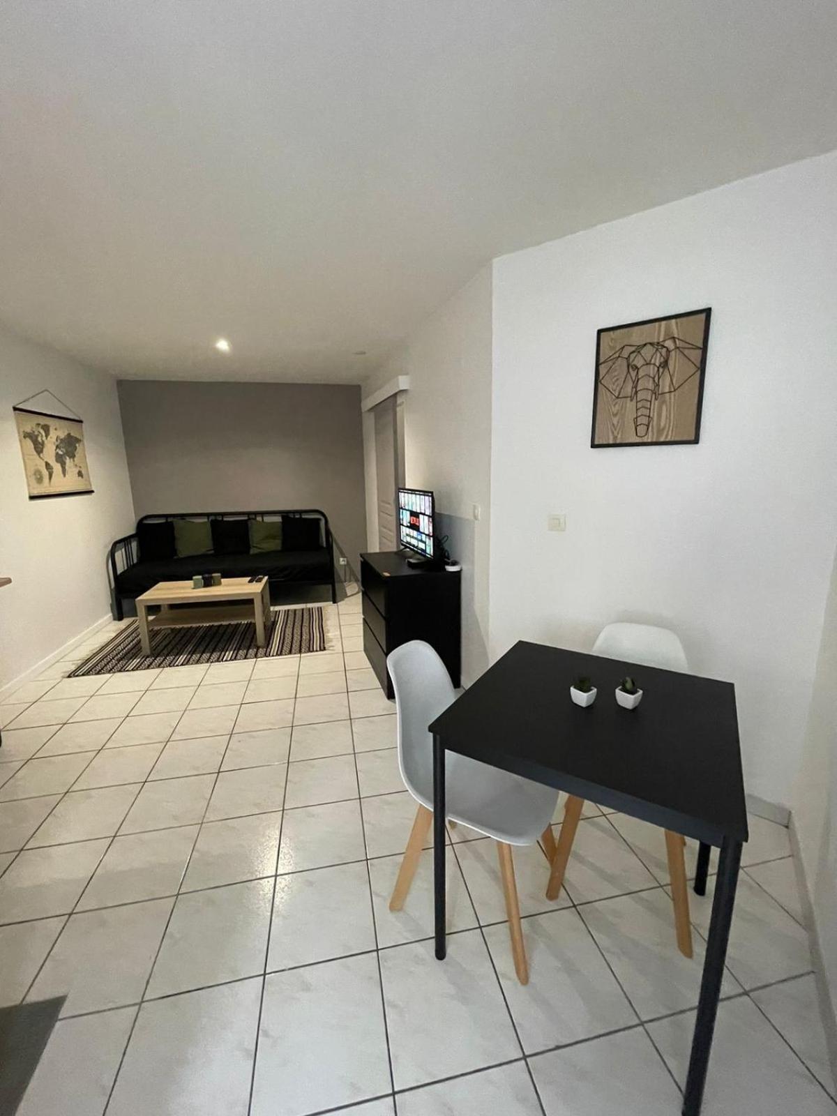 Charmant Studio L'Arnon A Issoudun Bagian luar foto